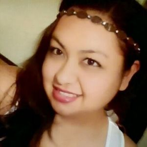 Meet your Posher, Roxana